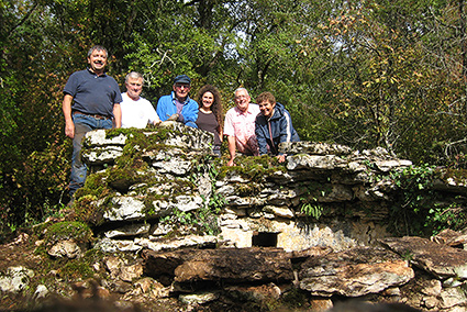 L'association du Bas-Rouergue vers Compostelle a participé à l'opération de restauration de murets.